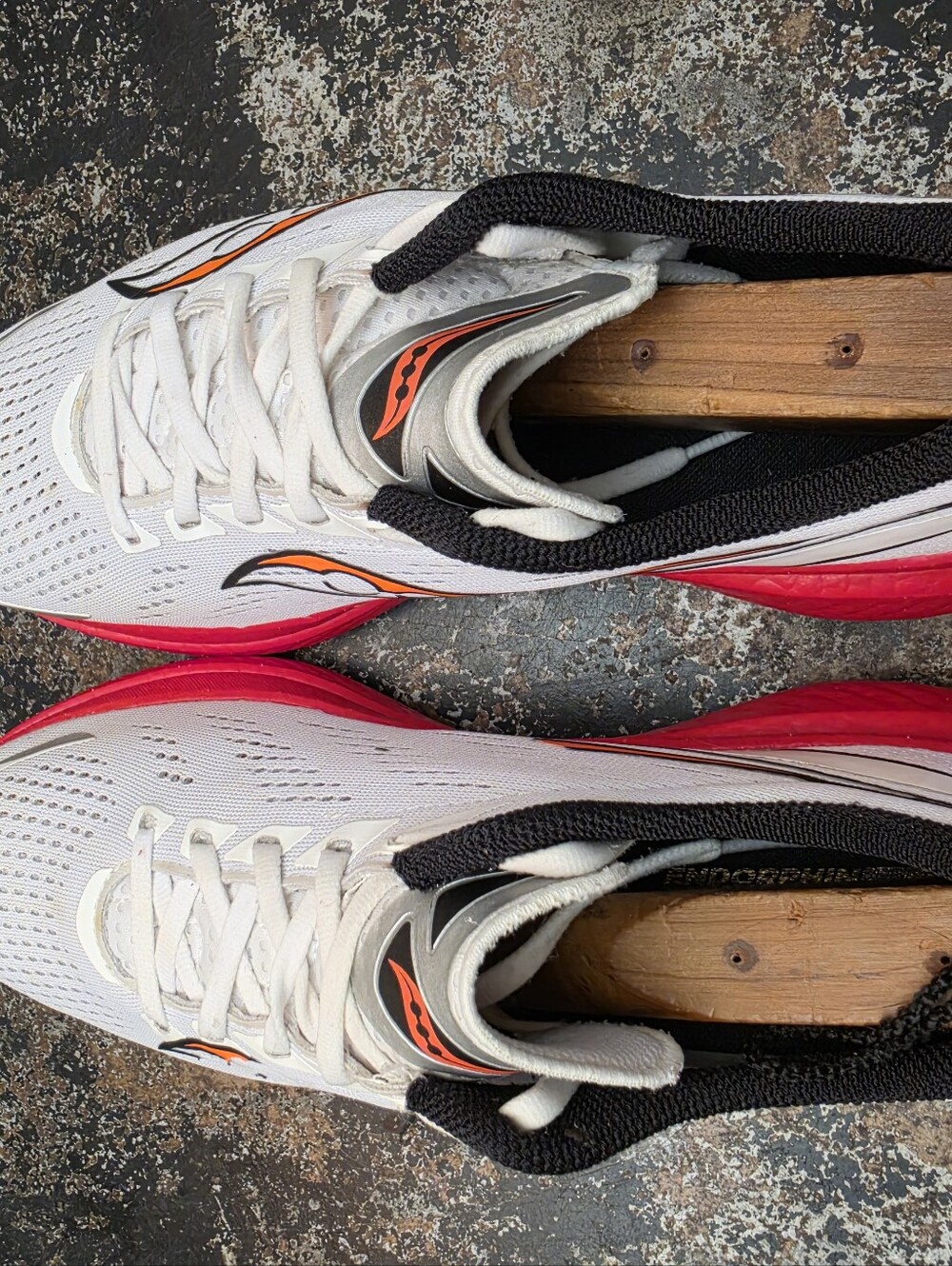 Mens Saucony Endorphin Speed 3 Running Shoes Sz 11 Used S20756-85 Damaged - Picture 9 of 12